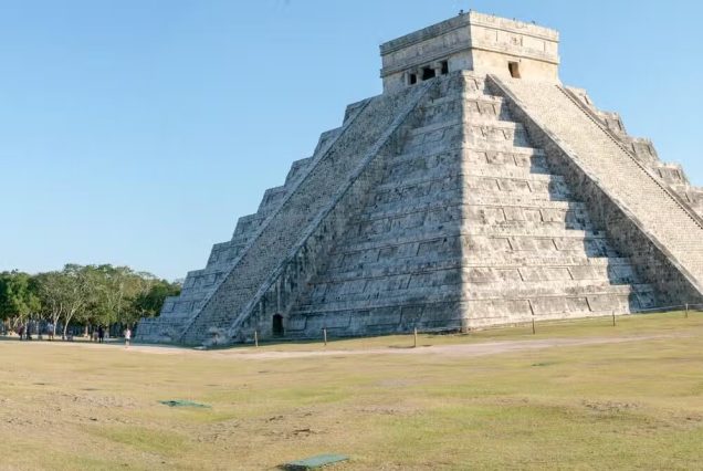 Chichén Itzá y cenote Chichi Kan